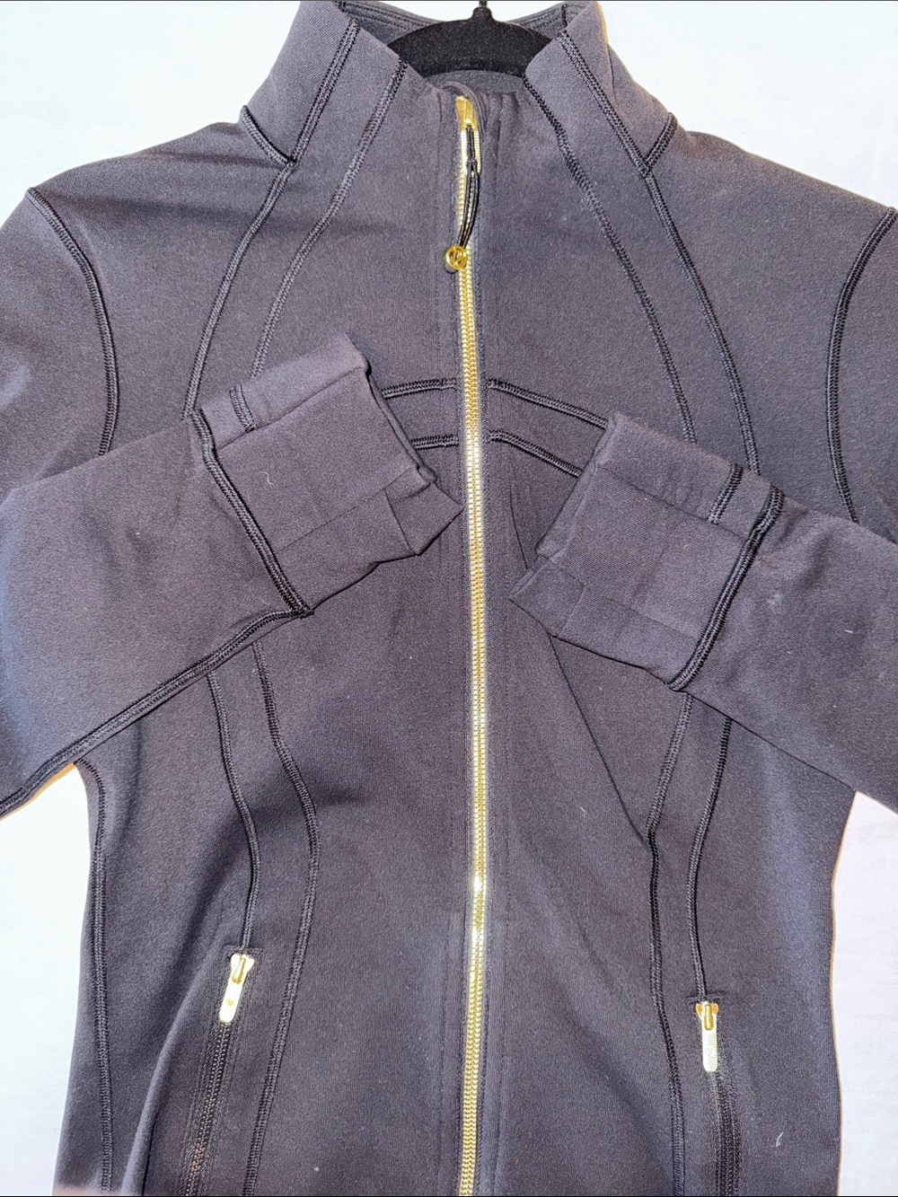 Lululemon Luon Define Jacket Black/GOLD accents, size 6 - Picture 5 of 5